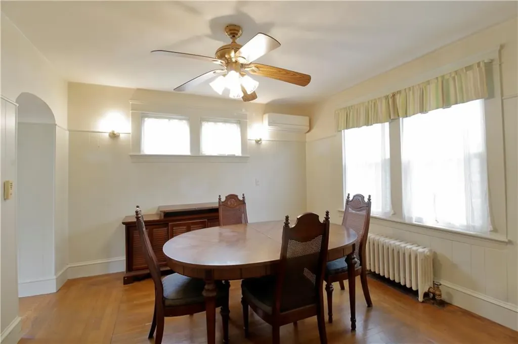 53 Dexterdale Road Providence RI 02906