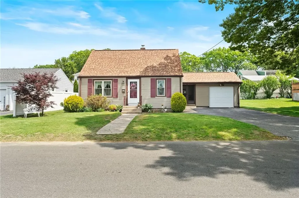59 Massachusetts Avenue Warwick RI 02888