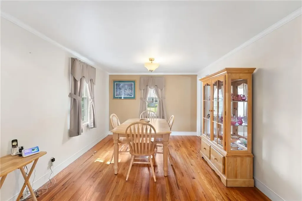59 Massachusetts Avenue Warwick RI 02888