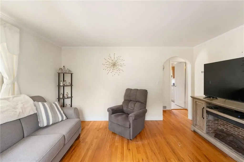 59 Massachusetts Avenue Warwick RI 02888