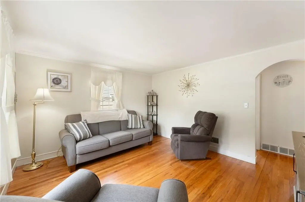 59 Massachusetts Avenue Warwick RI 02888