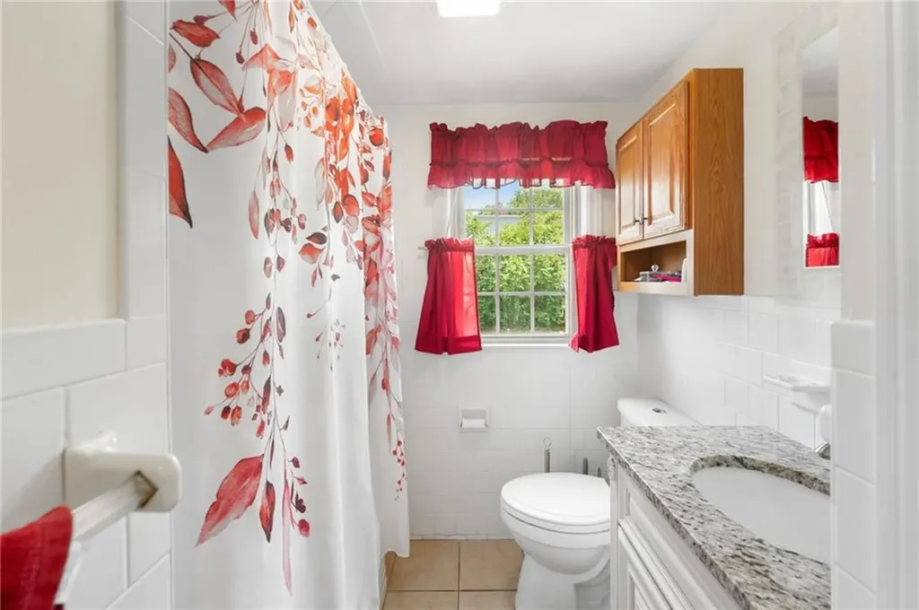 59 Massachusetts Avenue Warwick RI 02888