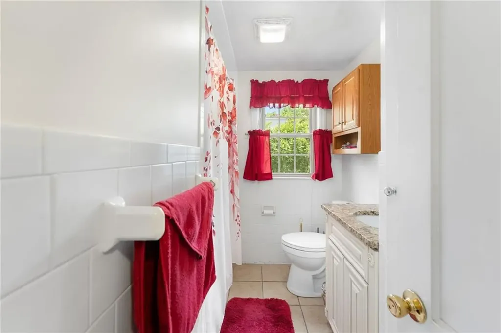 59 Massachusetts Avenue Warwick RI 02888
