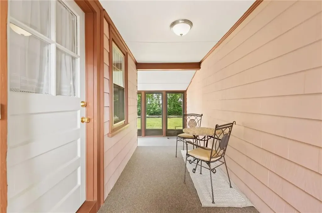 59 Massachusetts Avenue Warwick RI 02888