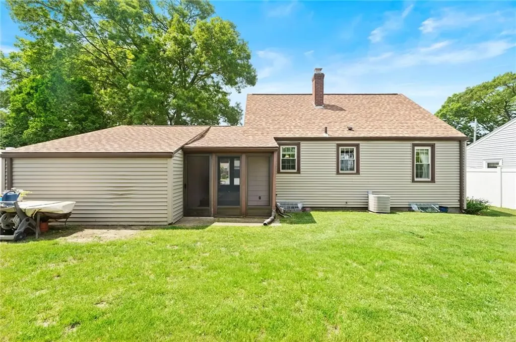 59 Massachusetts Avenue Warwick RI 02888