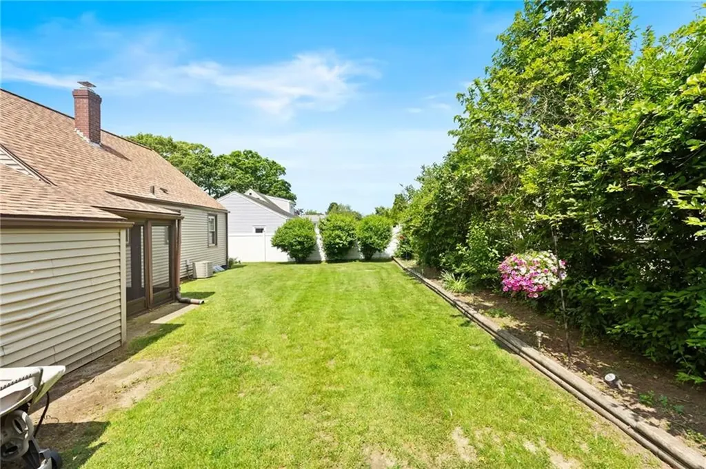 59 Massachusetts Avenue Warwick RI 02888