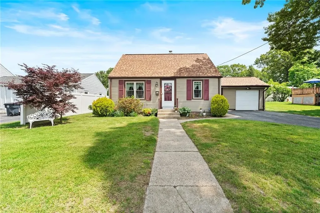 59 Massachusetts Avenue Warwick RI 02888