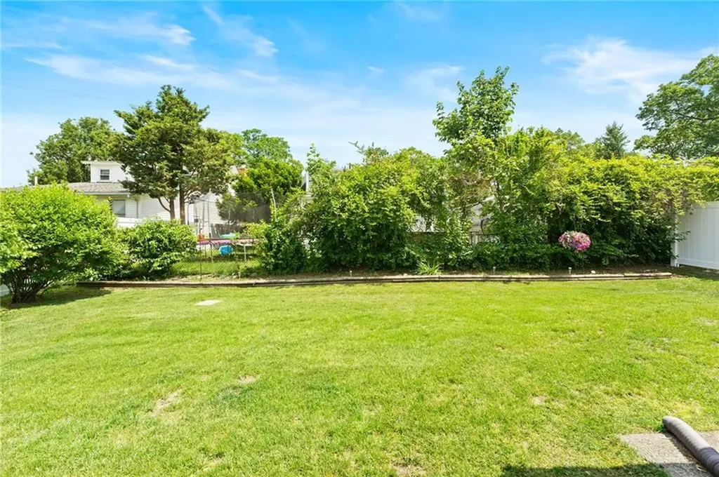 59 Massachusetts Avenue Warwick RI 02888