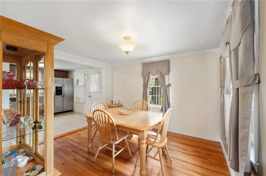 59 Massachusetts Avenue Warwick RI 02888