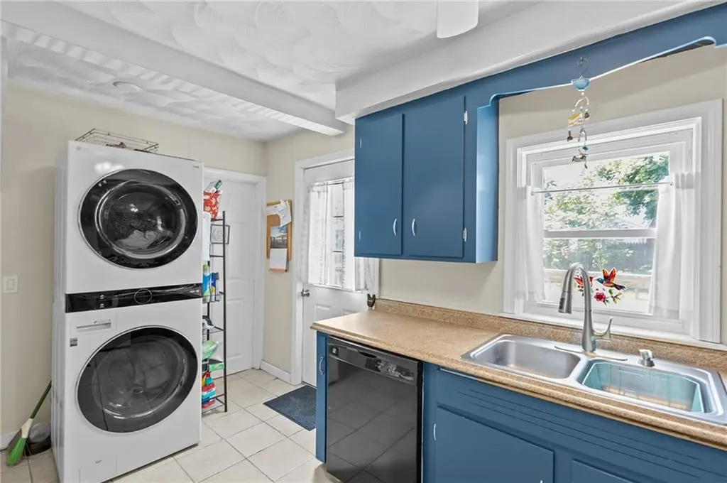 54 Hazard Avenue Warwick RI 02889
