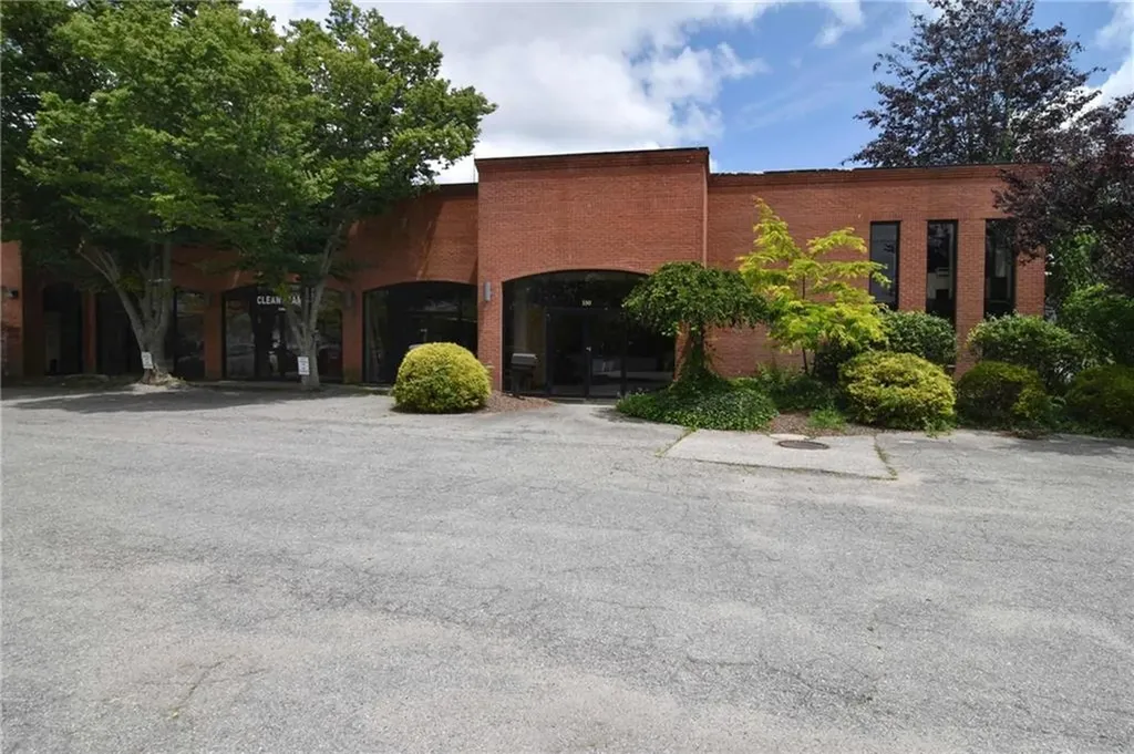 550 Main Road Tiverton RI 02878