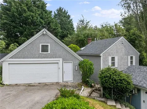 694 Windwood Drive Tiverton RI 02878