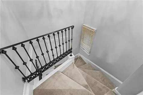 694 Windwood Drive Tiverton RI 02878