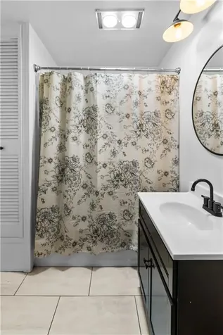 694 Windwood Drive Tiverton RI 02878