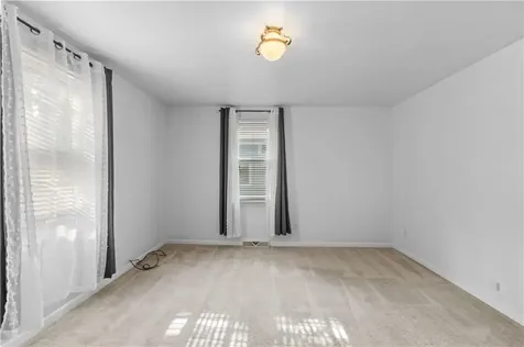 694 Windwood Drive Tiverton RI 02878