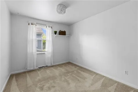 694 Windwood Drive Tiverton RI 02878