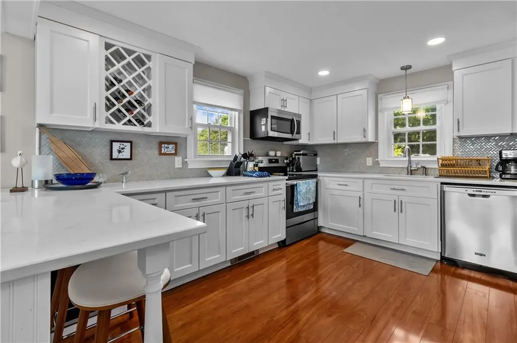 37 Brownell Street Warren RI 02885