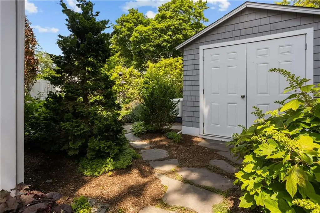 37 Brownell Street Warren RI 02885