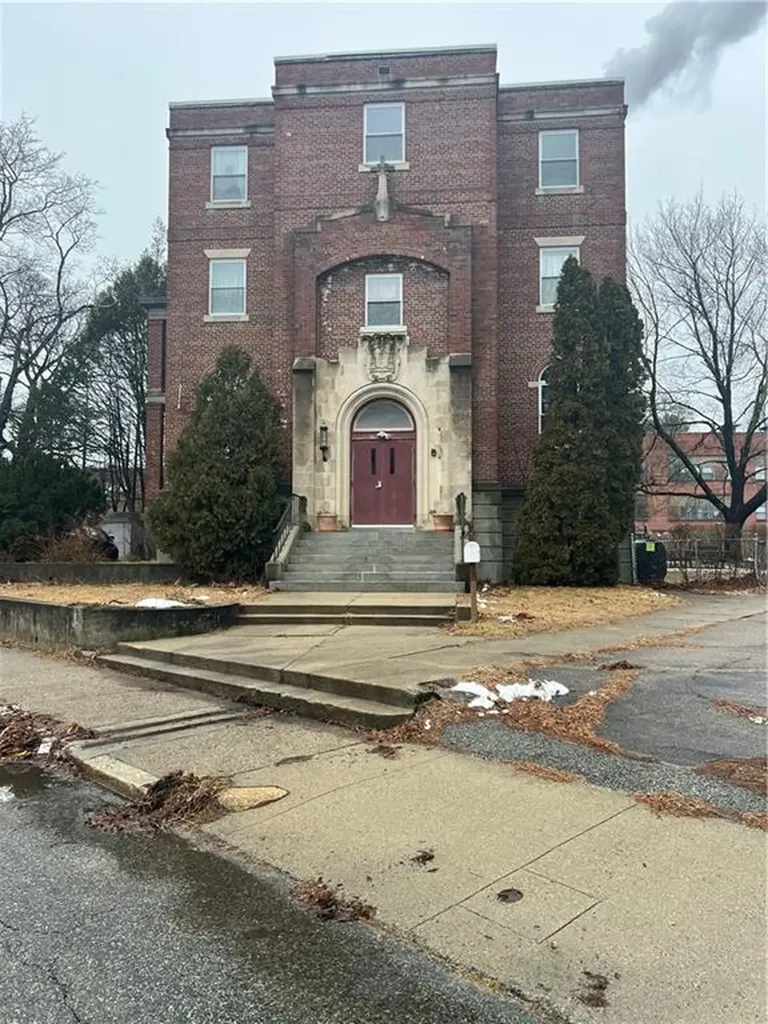 53 Coe Street Woonsocket RI 02895