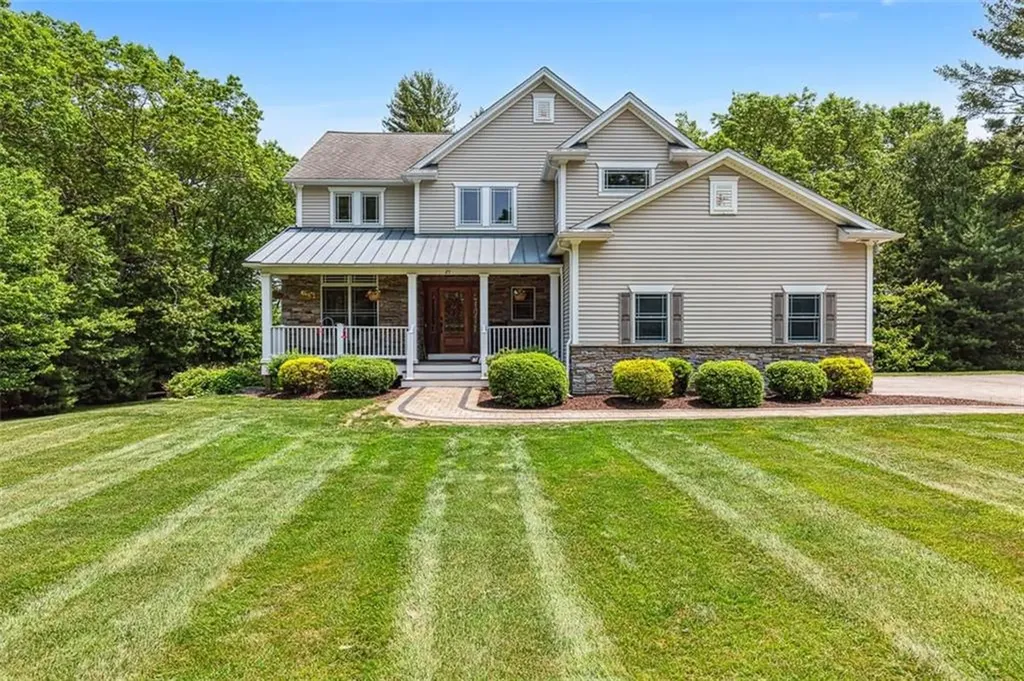 25 Shannon Road Exeter RI 02822