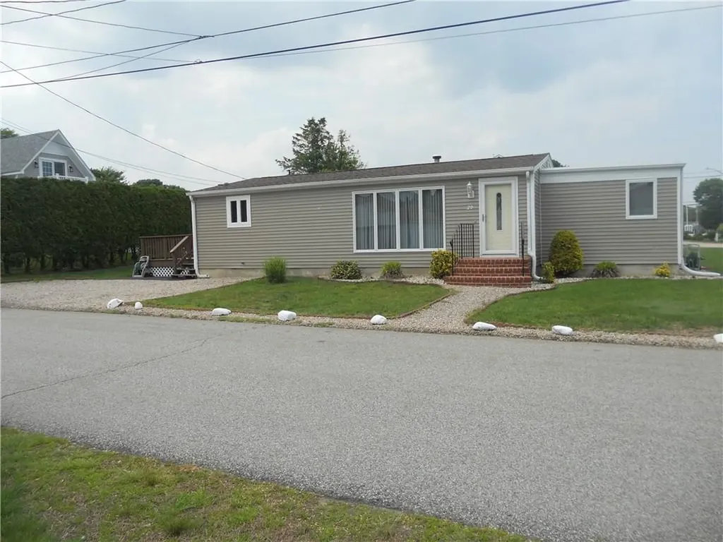 20 Anchorage Road Narragansett RI 02882