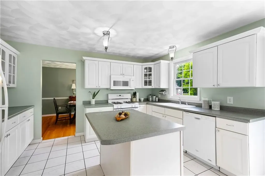 634 Prospect Street Woonsocket RI 02895