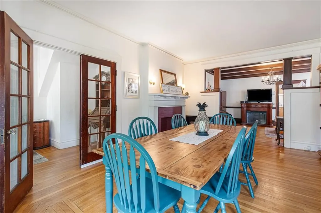 82 Wheeler Avenue Cranston RI 02905