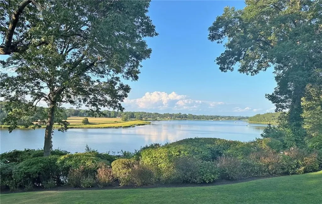 17 Pojac Point Road North Kingstown RI 02852
