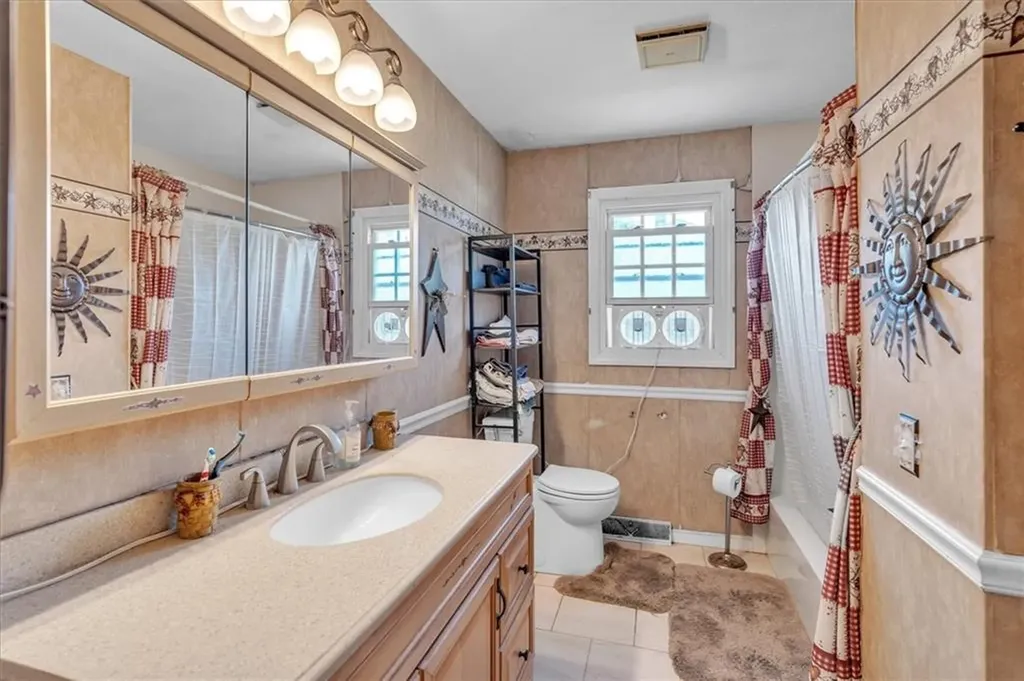 65 Ingalls Street Warwick RI 02889