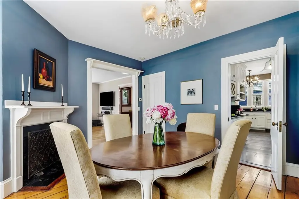 60 Division Street Newport RI 02840