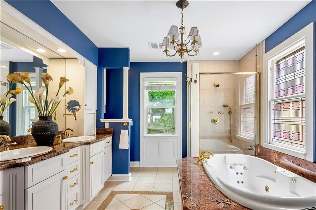 60 Division Street Newport RI 02840