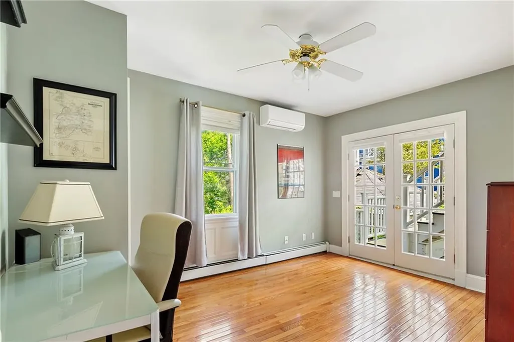 60 Division Street Newport RI 02840