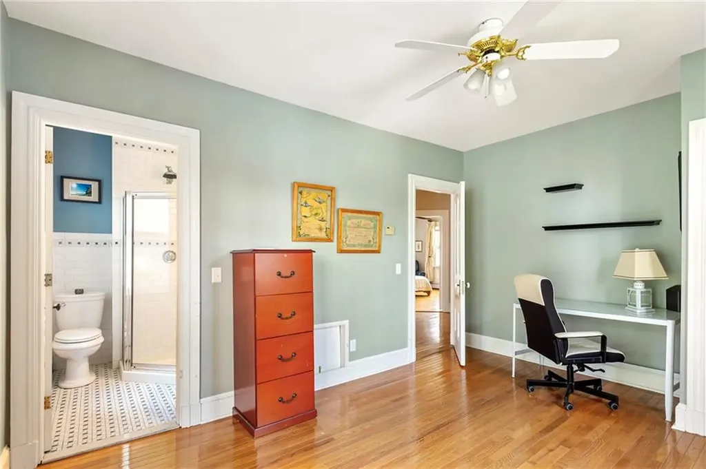 60 Division Street Newport RI 02840
