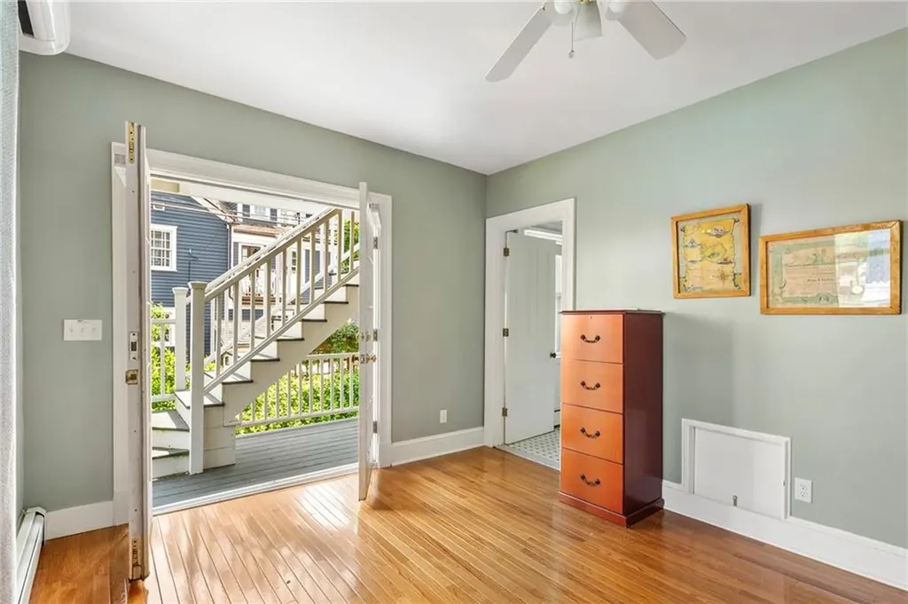 60 Division Street Newport RI 02840