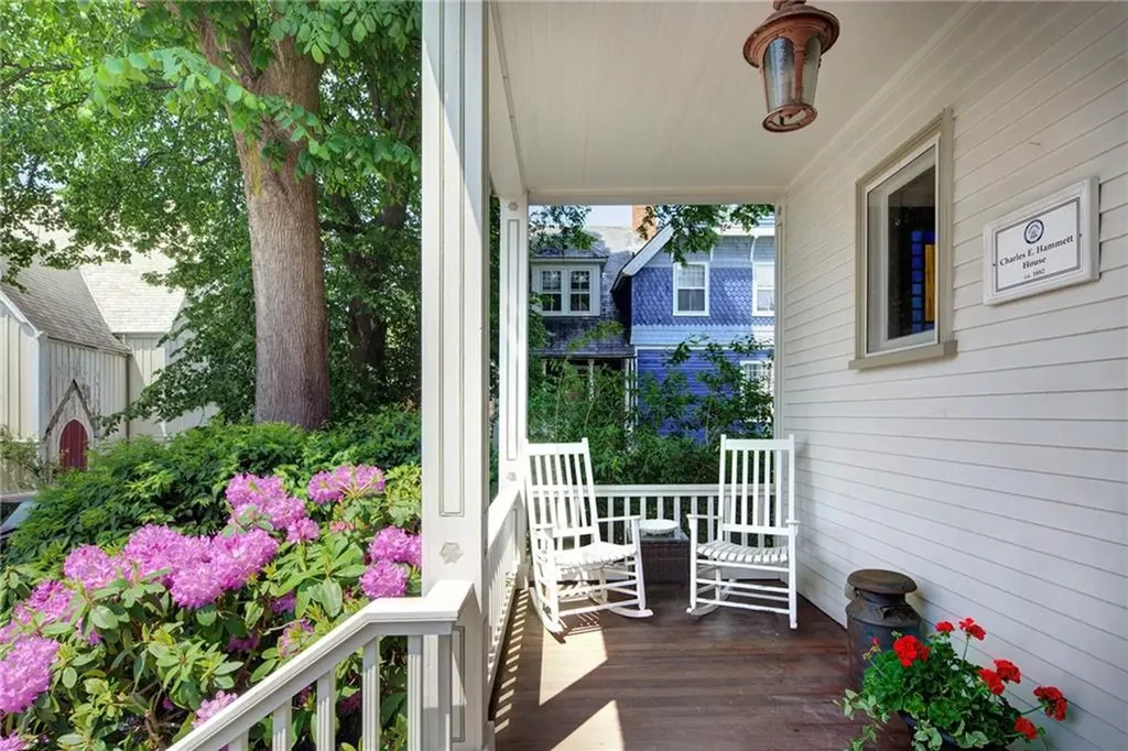 60 Division Street Newport RI 02840