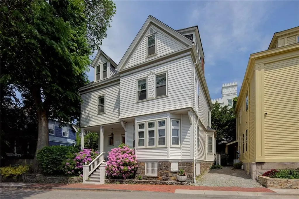 60 Division Street Newport RI 02840