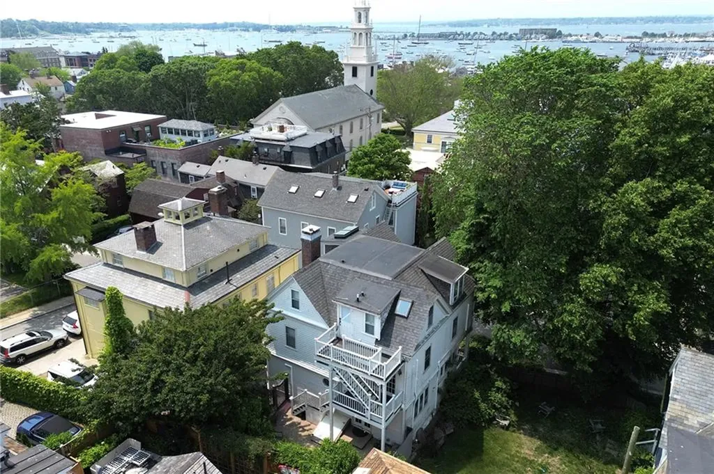 60 Division Street Newport RI 02840