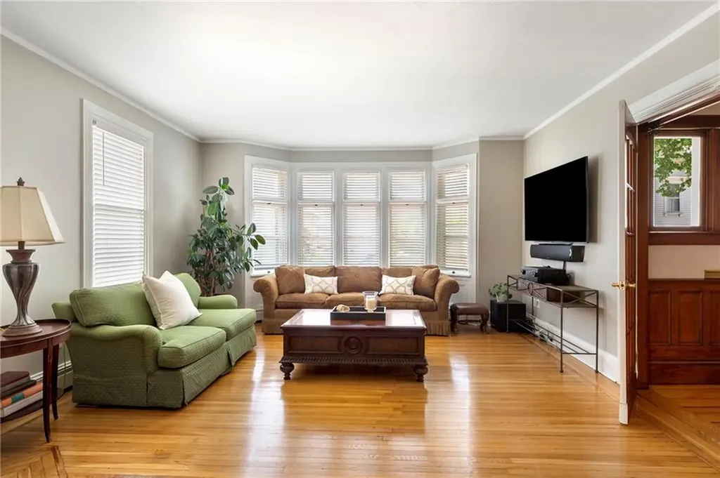 60 Division Street Newport RI 02840
