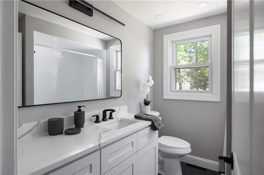 99 Scranton Avenue Warwick RI 02888