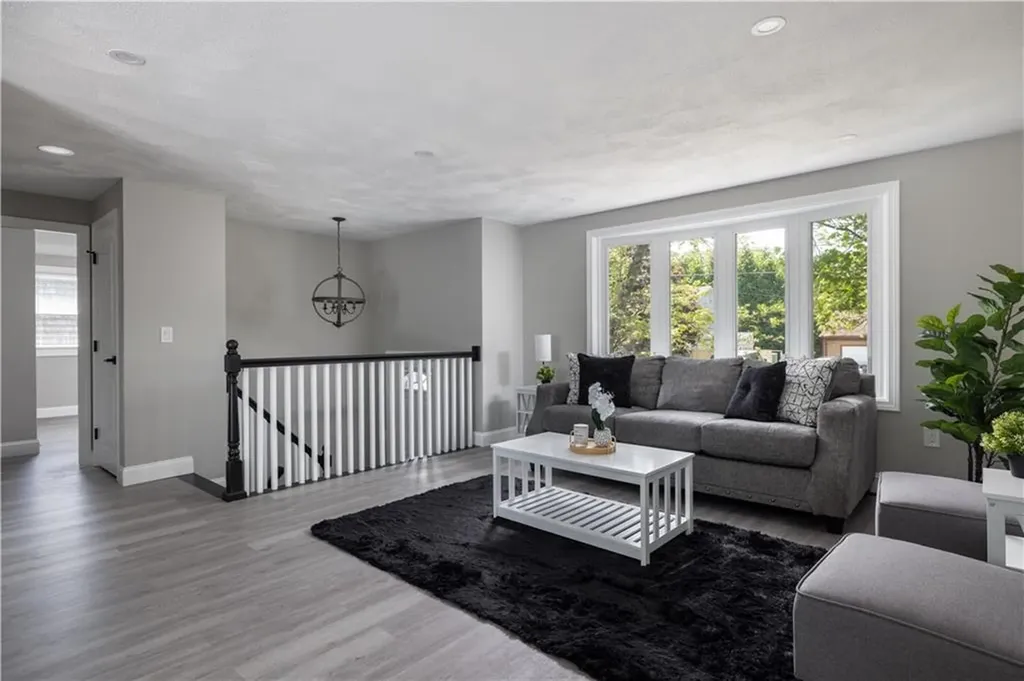 99 Scranton Avenue Warwick RI 02888