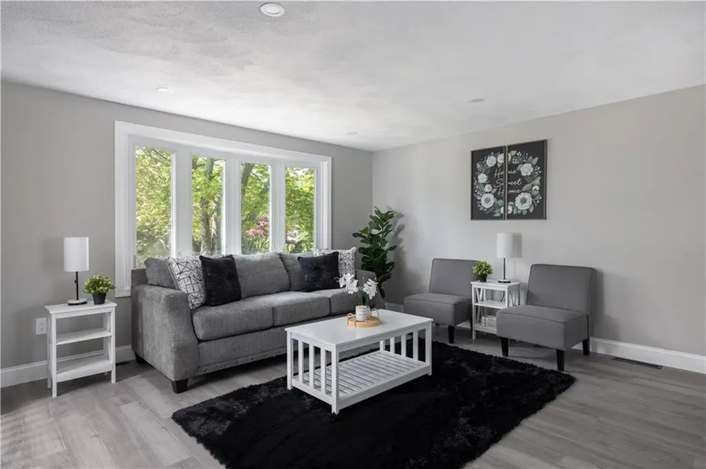 99 Scranton Avenue Warwick RI 02888