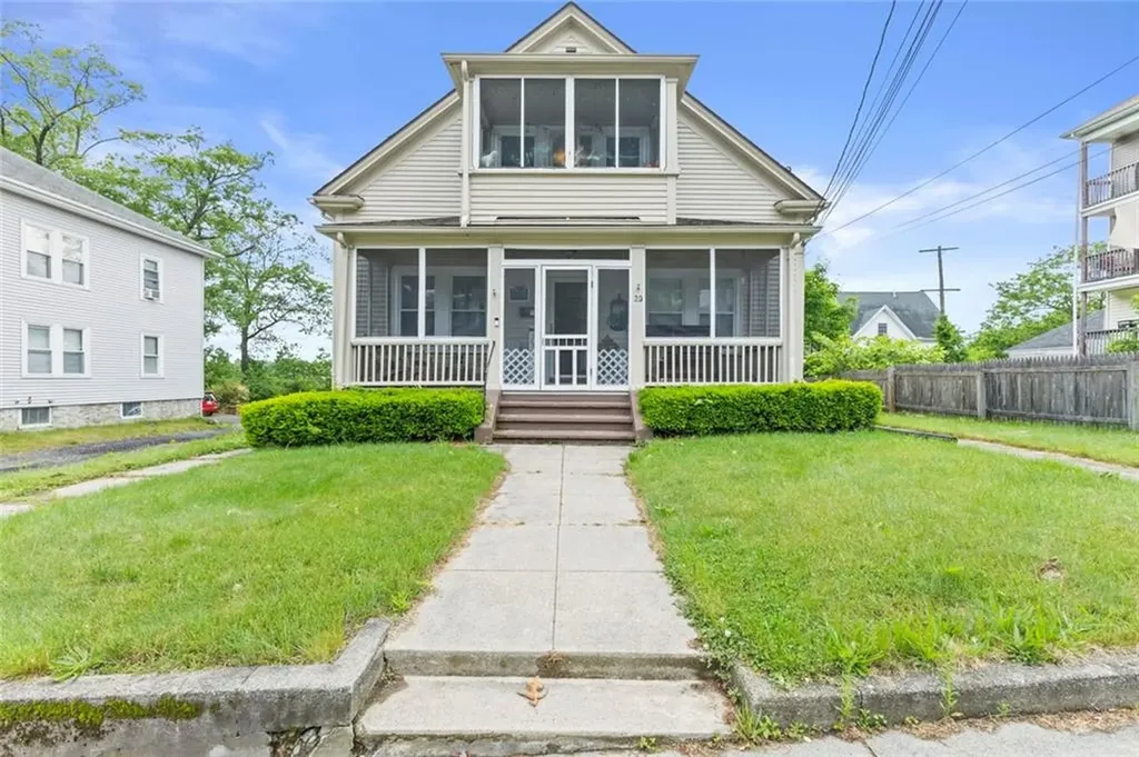 20 Cold Spring Place Woonsocket RI 02895
