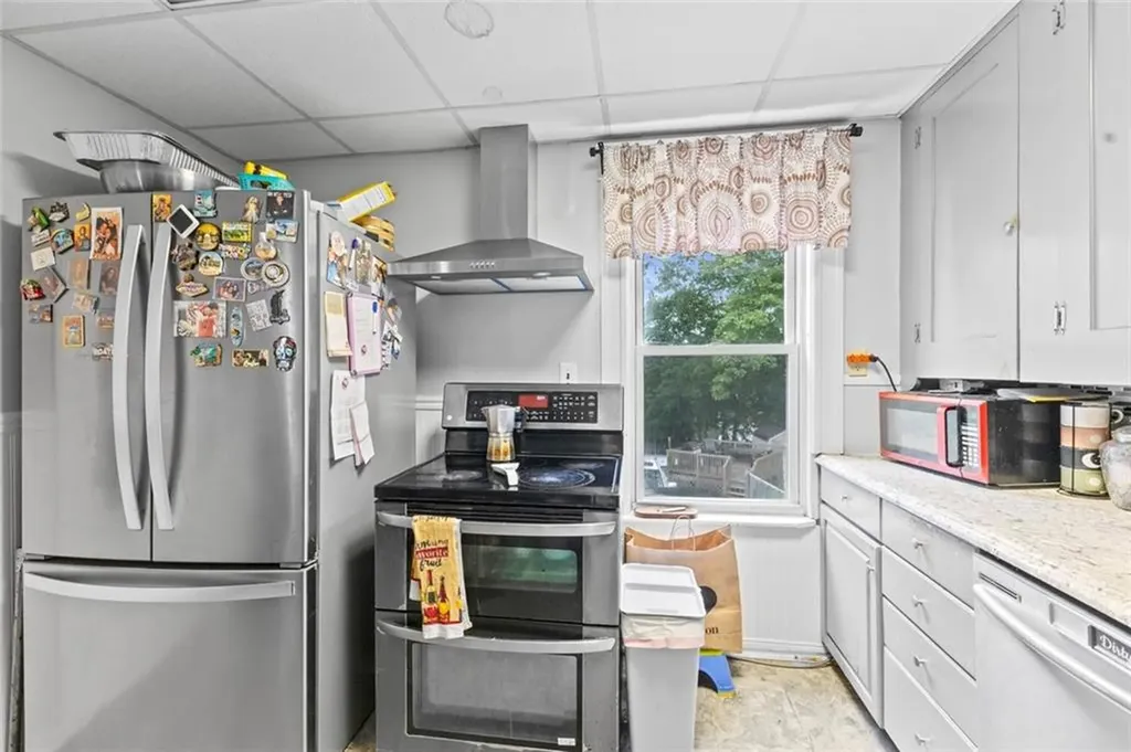 20 Cold Spring Place Woonsocket RI 02895