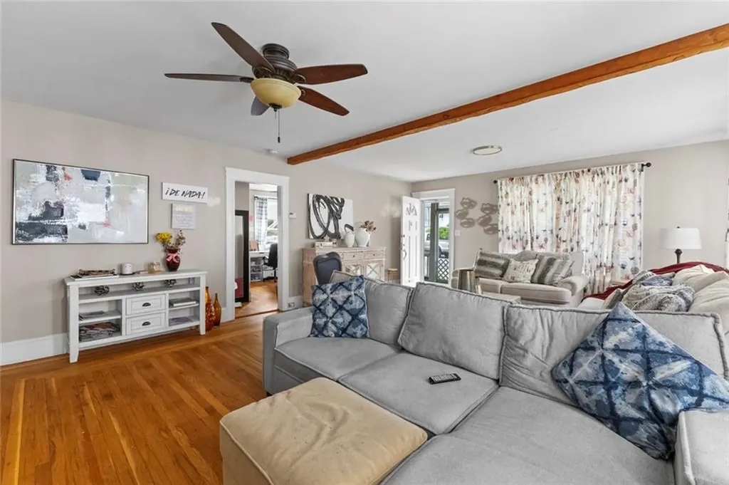 20 Cold Spring Place Woonsocket RI 02895
