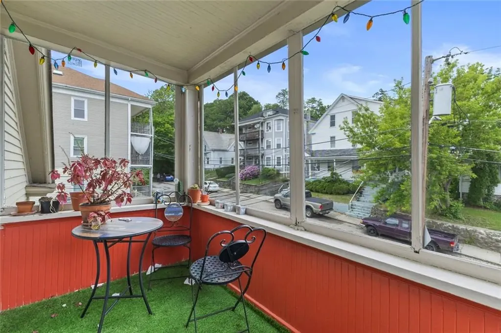 20 Cold Spring Place Woonsocket RI 02895