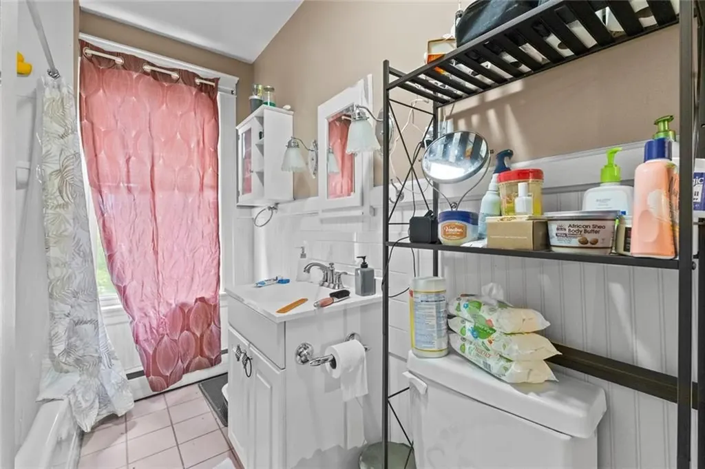 20 Cold Spring Place Woonsocket RI 02895