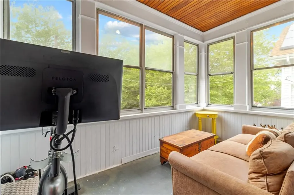 649 Pleasant Valley Parkway Providence RI 02908