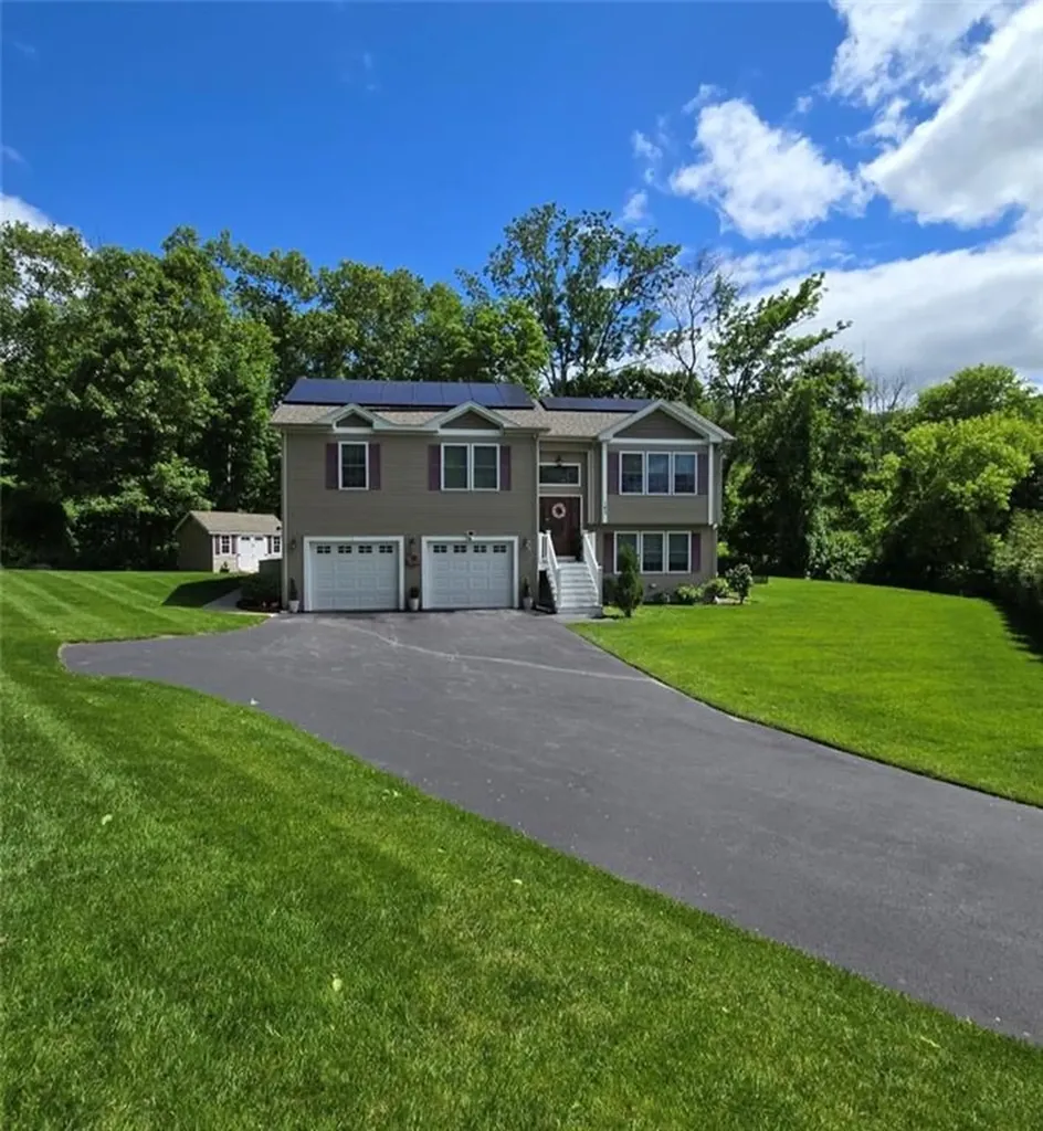 163 Morgan Avenue Johnston RI 02919