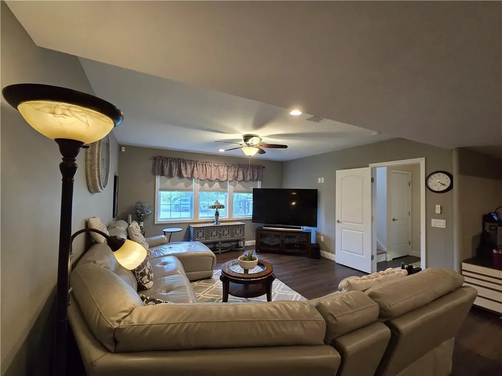 163 Morgan Avenue Johnston RI 02919