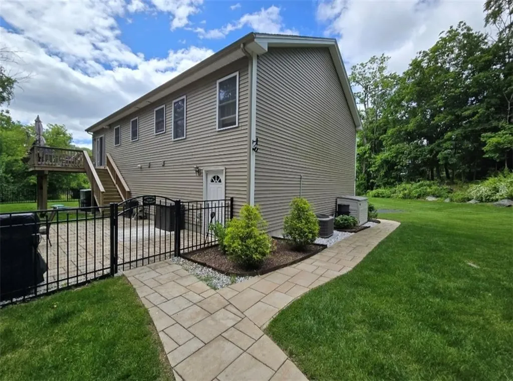 163 Morgan Avenue Johnston RI 02919